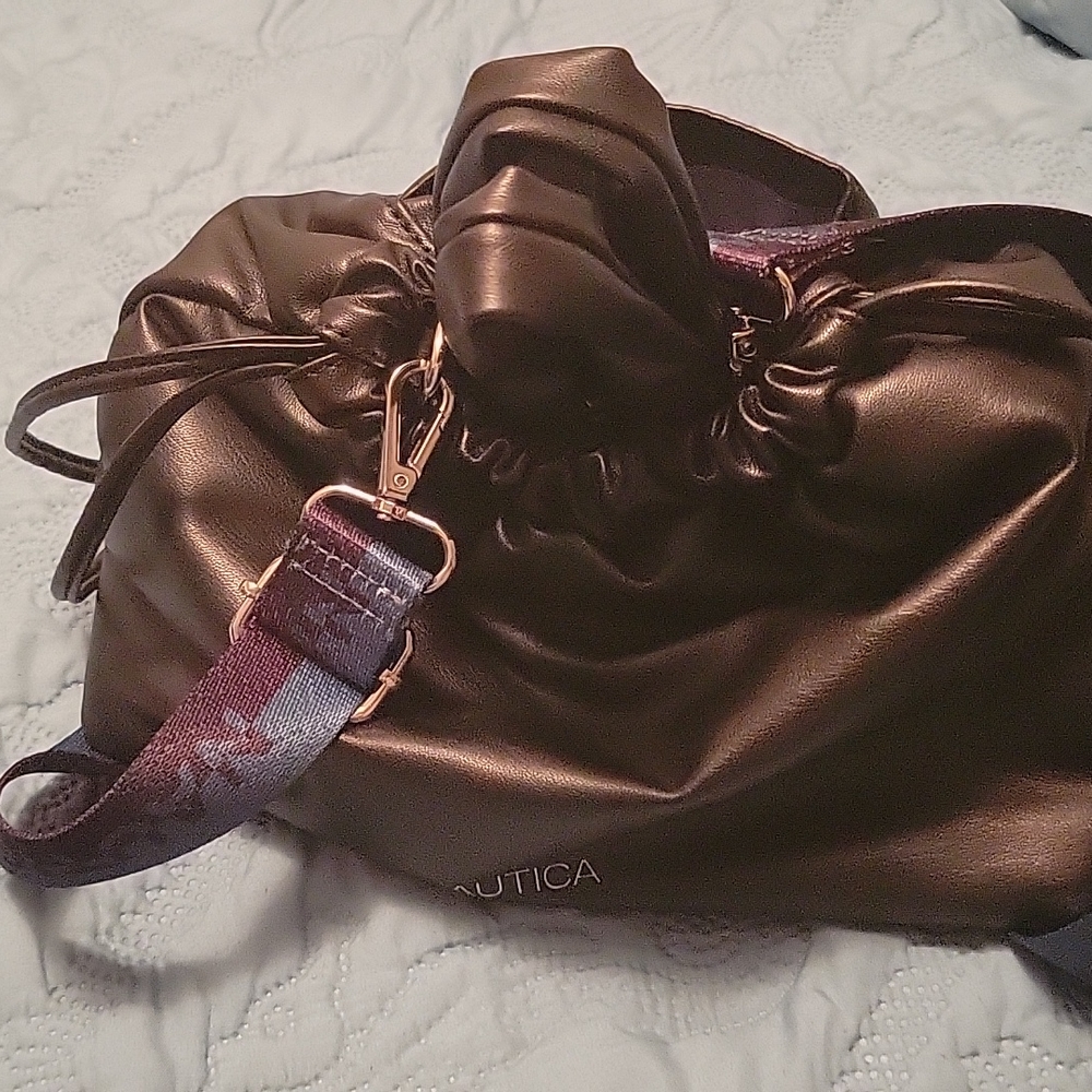SOLD.....NAUTICA PURSE - Picture 8 of 10